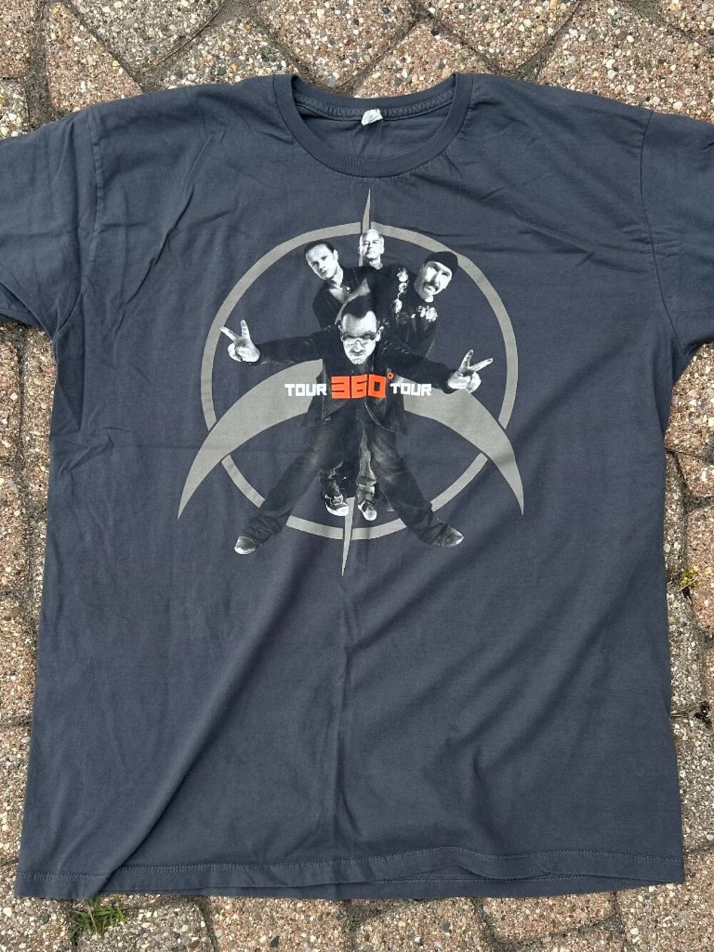 U2 360 Tour 2009 T Shirt Sz XL Excellent Shape